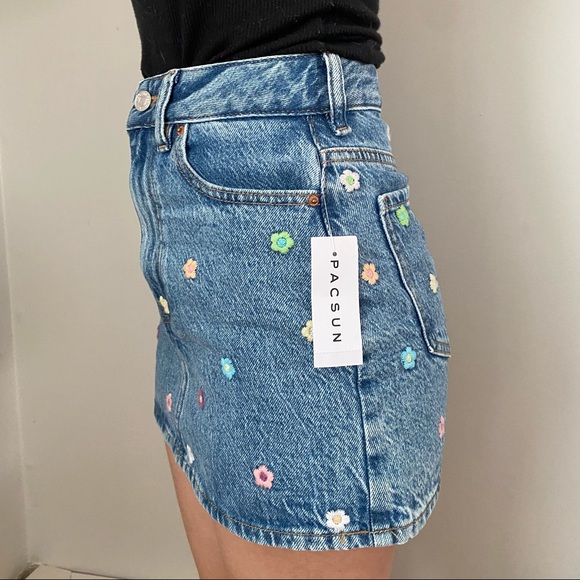 Embroidered Floral Skirt - Picture 5 of 11